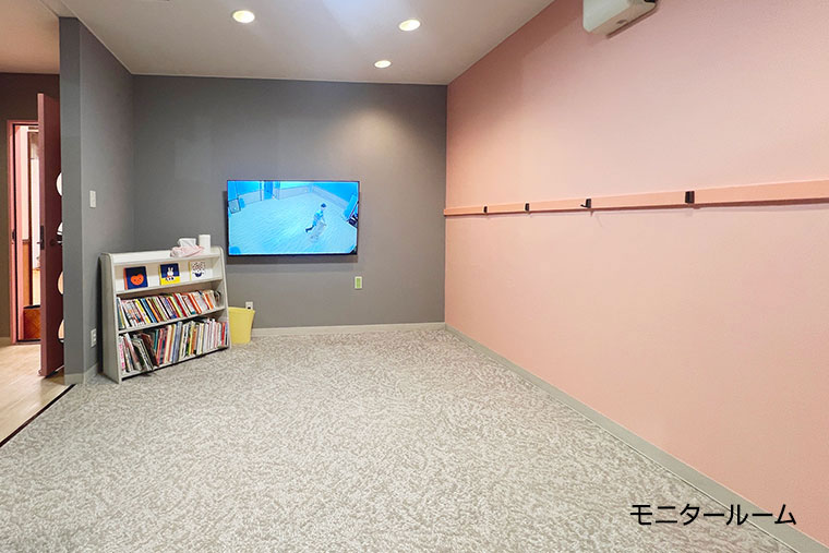 photo:上町駅前スタジオ・モニタールーム